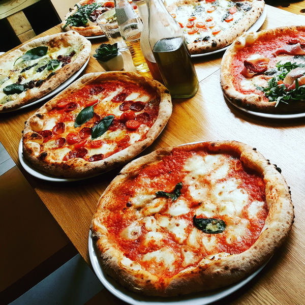 Zdjęcie na okładce dla Pizzeria Frontiera Poznań Ratajczaka – Pizza Neapolitańska
